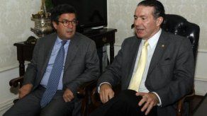 Presidente de BID ve de primera mano obras de ampliación del Canal