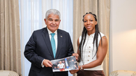 La deportista Joselyne Edwards es recibida el presidente José Raúl Mulino en el Palacio de Las Garzas. La deportista Joselyne Edwards es recibida el presidente José Raúl Mulino en el Palacio de Las Garzas.