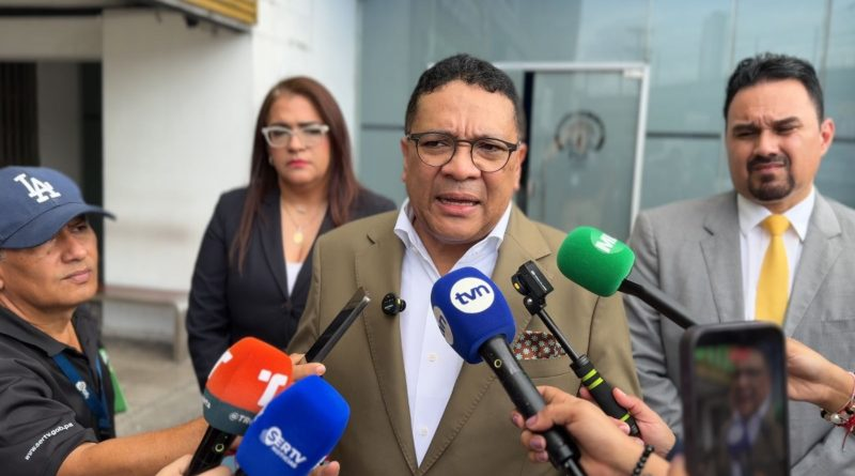 Director de la CSS, Dino Mon. Director de la CSS, Dino Mon.