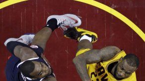 LeBron y Cavs buscan dar el último paso hacia la final
