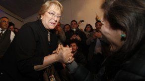 Bachelet arrasa las primarias presidenciales