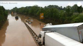 Oeste de Europa limpia el desastre causado por temporal