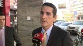 Exministro Roux rinde declaración jurada por caso de radares