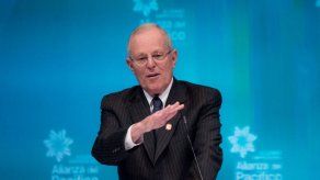 Esposa de Alejandro Toledo advierte a Kuczynski que no la haga hablar