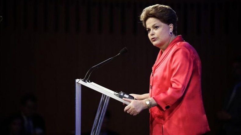 Rousseff reitera que EE.UU. le debe unas disculpas y defiende el espionaje brasileño