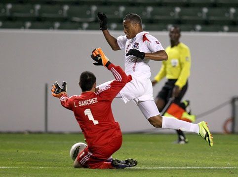 El panameño Yau ficha por el Sydney FC