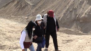 Una peruana espera hallar un pedazo de su hija desaparecida por militares hace 30 años