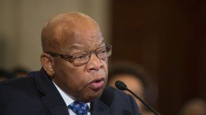 Trump arremete contra el congresista y líder de derechos civiles John Lewis