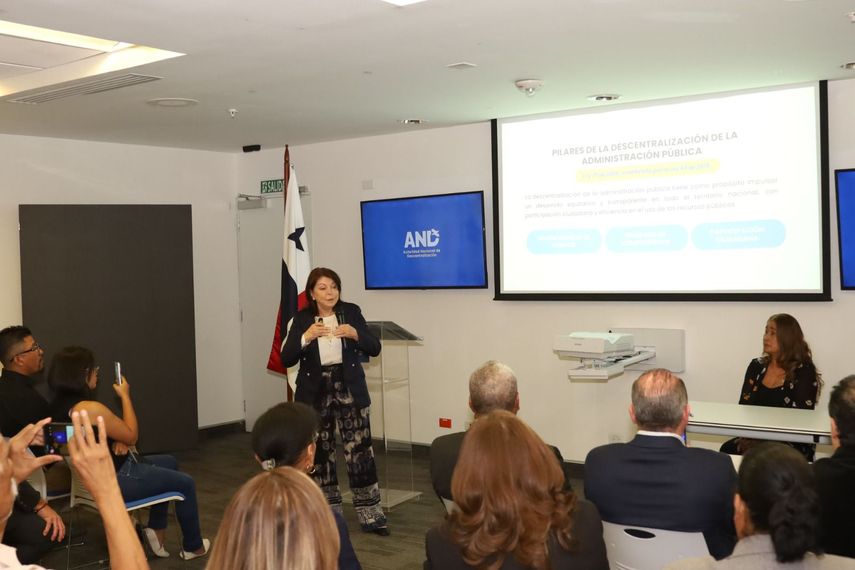 Directora de la Autoridad Nacional de Descentralización