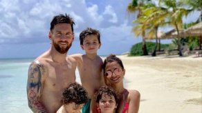 El posado familiar más adorable de Leo Messi y Antonela Roccuzzo