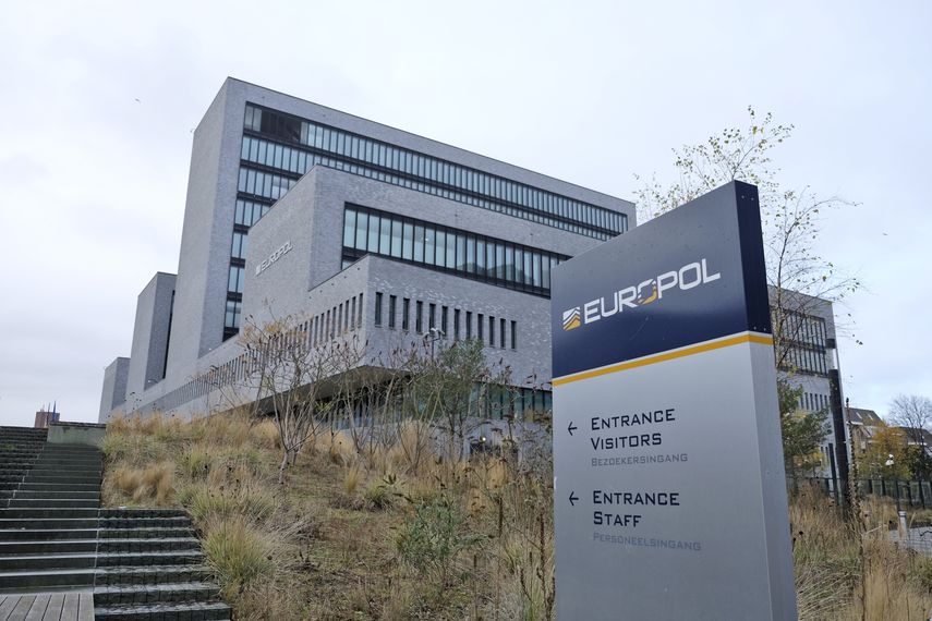 Fachada de Europol.