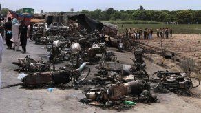 Se incendia camión en Pakistán