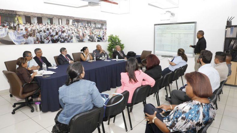 Coordinan acciones para el proceso de votación en las cárceles