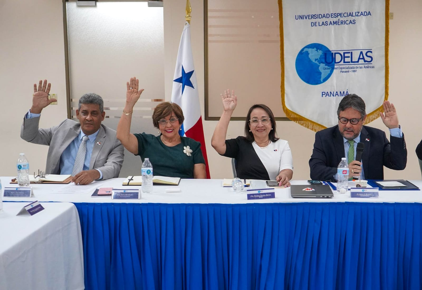 UDELAS aprueba dos nuevas licenciaturas