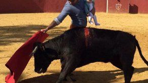 Fiscalía abre un expediente por la foto de Fran Rivera toreando con su hija