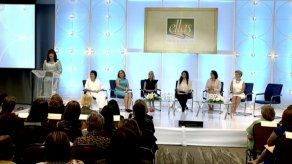 Esposas de candidatos presidenciales dieron a conocer sus planes en 1er. Foro