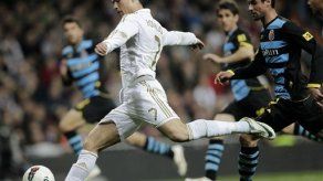 El Real Madrid responde al Barsa con goleada sobre Espanyol