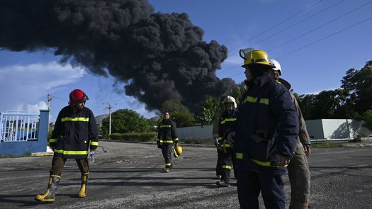 El presidente del país, Miguel Díaz-Canel, y el primer ministro, Manuel Marrero, supervisan desde la madrugada las acciones de socorro.