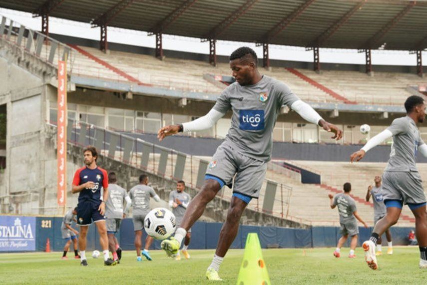 Eliminatorias: Panamá sale con José Fajardo y Freddy Góndola titulares