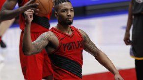 Lillard anota 44 y Blazers superan a Durant y Warriors 23-11