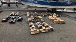 335 paquetes de una sustancia ilícita, todavía no determinada, fue incautada por agentes del Senan al sur de Punta Mala, en Los Santos. 335 paquetes de una sustancia ilícita, todavía no determinada, fue incautada por agentes del Senan al sur de Punta Mala, en Los Santos.