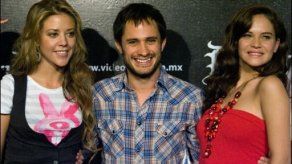 Gael García presenta en México Déficit