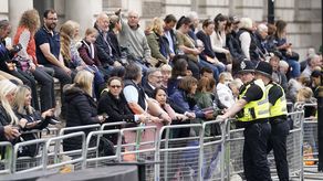 Las multitudes son la última manifestación de la exhibición nacional de duelo y respeto por la única monarca que han conocido la mayoría de los británicos.