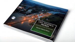 Conmemoran 15 años de traspaso del Canal con libro Una Titánica Proeza