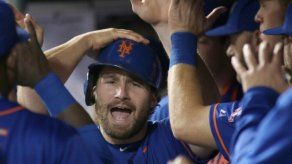 Mets vencen a Rojos y se acercan al título del Este
