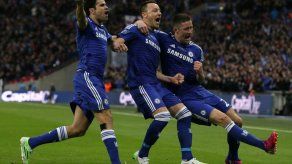 Chelsea se ciñe la Copa de la Liga