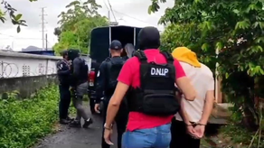 Hombre es detenido por ocultar droga dentro de un balón de fútbol Hombre es detenido por ocultar droga dentro de un balón de fútbol