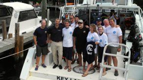 Nieto de Jacques Cousteau vuelve a la superficie tras 31 días de vida submarina