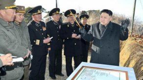 Líder norcoreano eleva su amenaza y prepara sus misiles para el ataque