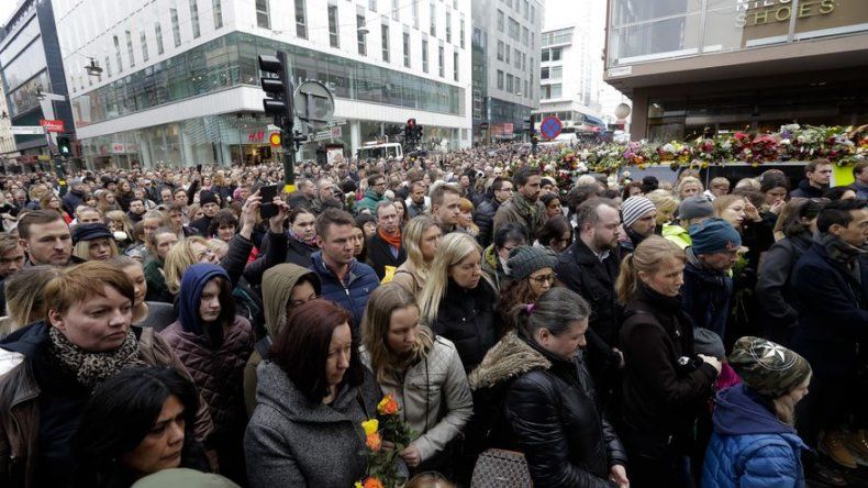 Suecia guarda un minuto de silencio por víctimas de ataque