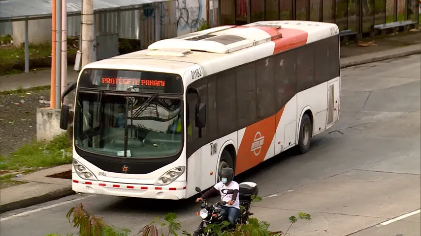 Mi Bus comunica de desvíos en Don Bosco por reparación de la Ave. Tercera.