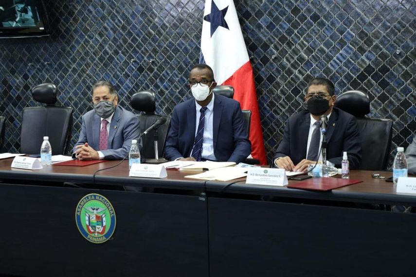 Comisión de Credenciales de la Asamblea Nacional de Panamá de la primera legislatura del tercer periodo.