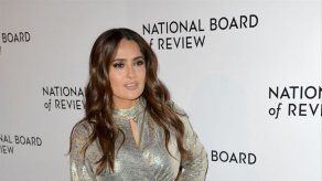 Salma Hayek ofrece su opinión sobre la cuestionada identidad española de Hilaria Baldwin