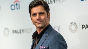 John Stamos acusado de conducir bajo efectos de una droga