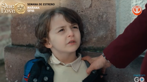 MUJERES | Effe le dice a sus abuelos que su madre tendrá otro bebé