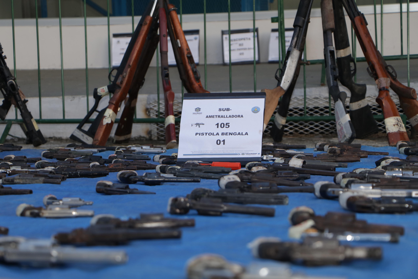 Policía Nacional destruye más de mil armas de fuego