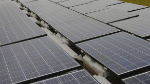 Paneles solares flotantes