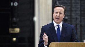 Cameron pide continuar con mejora económica en comienzo de campaña electoral