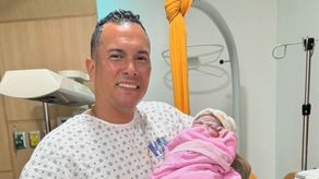 Blas Pérez debuta como abuelo