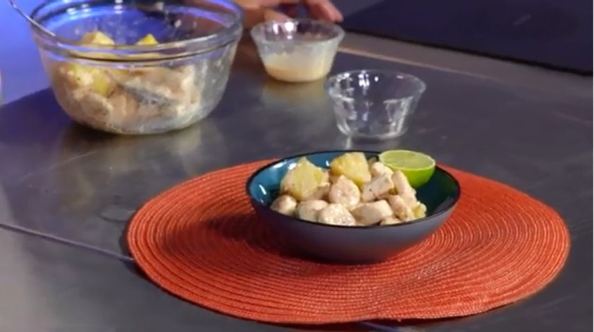 Prepara esta ensalada de frutas ideal para días calurosos