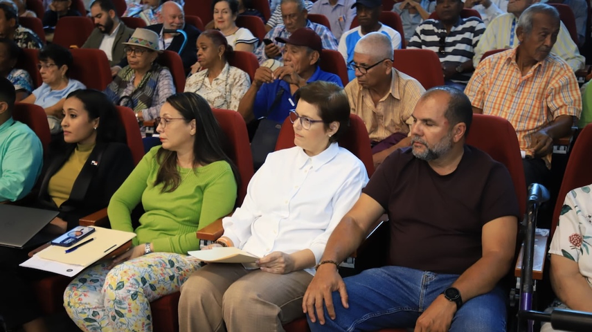 Diputada Grace Hernández durante la discusión en primer debate del proyecto de ley. Diputada Grace Hernández durante la discusión en primer debate del proyecto de ley.