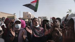 Los sudaneses han tomado las calles en masa desde el golpe militar del mes pasado.