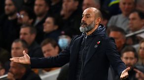 Tottenham cesa a su entrenador Nuno Espirito Santo