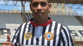 Jairo Jiménez es presentado por el Varzim de la segunda de Portugal