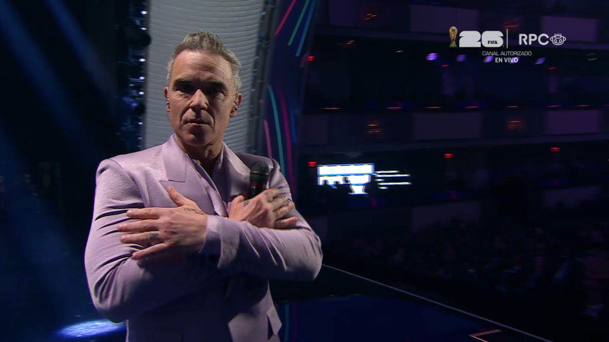 El gesto de Robbie Williams en pleno sorteo del Mundial 2026 llamó la atención mundial. El gesto de Robbie Williams en pleno sorteo del Mundial 2026 llamó la atención mundial.