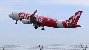 Avión de AirAsia regresa a Bangkok por ruido sospechoso en la bodega